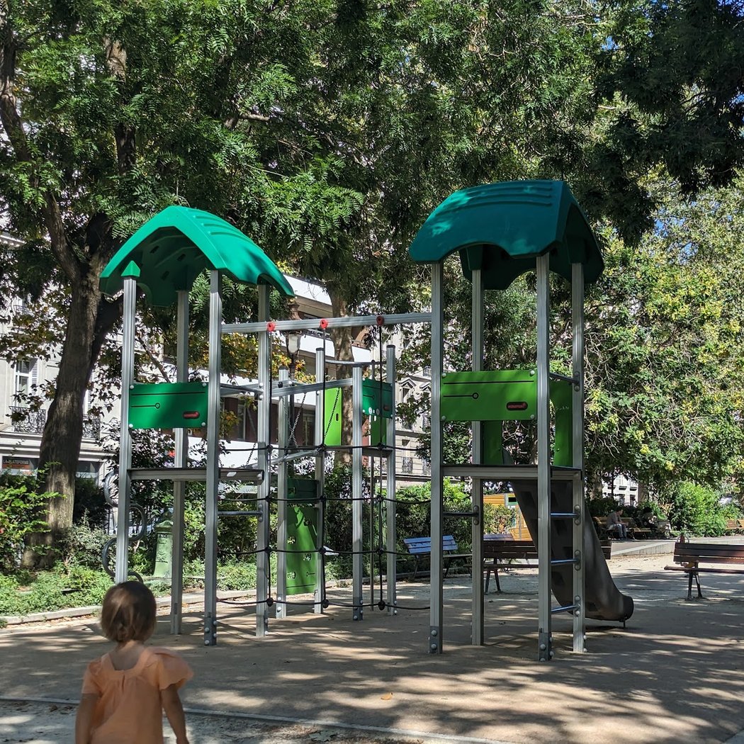 Aire de jeux pour enfants 2